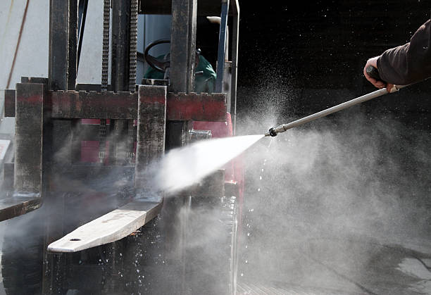Best Gas Station Cleaning  in Little Falls, MN